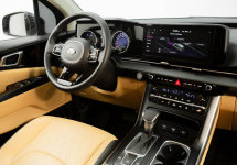 Kia Carnival 2,2d AT (202 лс)
