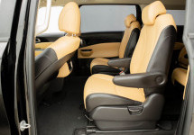 Kia Carnival 2,2d AT (202 лс)