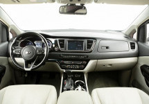 Kia Carnival 2,2d AT (202 лс)