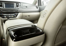 Kia Carnival 2,2d AT (202 лс)