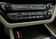Kia Carnival 2,2d AT (202 лс)