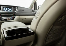 Kia Carnival 2,2d AT (202 лс)