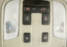 Kia Carnival 2,2d AT (202 лс)