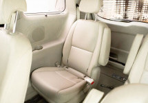 Kia Carnival 2,2d AT (202 лс)