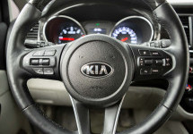 Kia Carnival 2,2d AT (202 лс)
