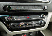 Kia Carnival 2,2d AT (202 лс)