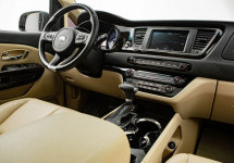 Kia Carnival 2,2d AT (202 лс)