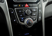 Hyundai i30 1,6 AT (130 лс)