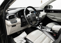 Kia Sorento 2,2d AT (200 лс) 4WD