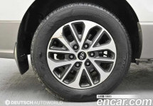 Hyundai Starex 