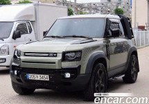 Land Rover Defender 