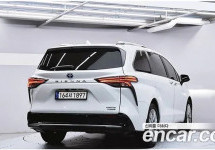 Toyota Sienna 