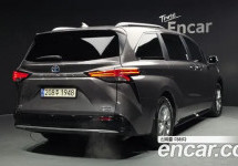 Toyota Sienna 