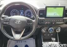 Hyundai Venue 