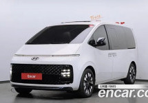 Hyundai Staria 