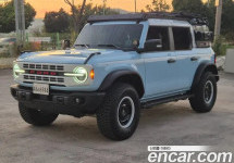 Ford Bronco 