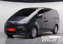 Hyundai Staria 