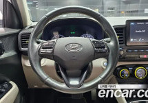 Hyundai Venue 