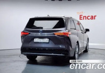 Toyota Sienna 