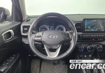 Hyundai Venue 