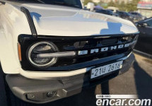 Ford Bronco 