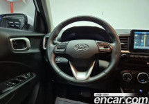Hyundai Venue 