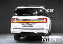 Lincoln Navigator 