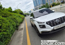 Hyundai Venue 