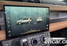 Land Rover Defender 