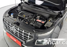 Hyundai Venue 