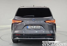 Toyota Sienna 