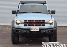 Ford Bronco 