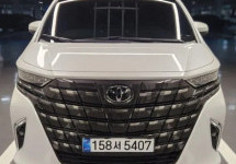 Toyota Alphard 