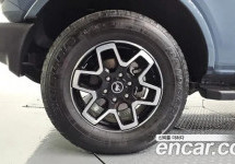 Ford Bronco 