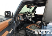 Ford Bronco 
