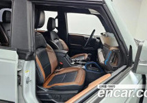 Ford Bronco 