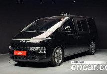 Hyundai Staria 