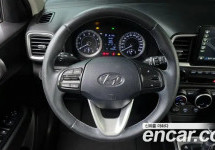 Hyundai Venue 