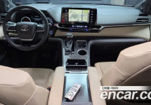Toyota Sienna 