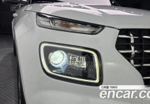Hyundai Venue 