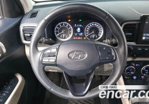 Hyundai Venue 