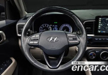 Hyundai Venue 