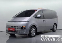 Hyundai Staria 