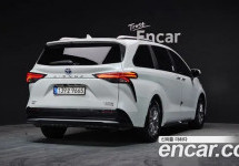 Toyota Sienna 
