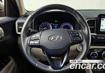 Hyundai Venue 