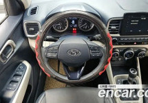 Hyundai Venue 