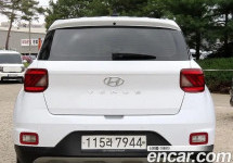Hyundai Venue 