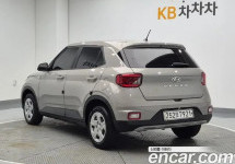 Hyundai Venue 
