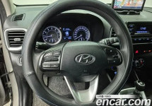 Hyundai Venue 
