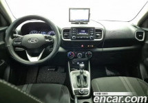 Hyundai Venue 